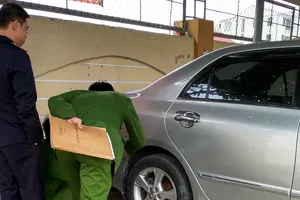 Vụ trung tá quân đội tử vong: Giám định xe hơi của cô giáo 