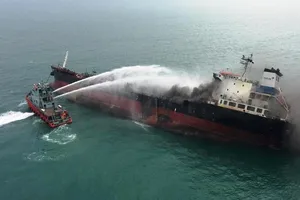 Thông tin mới vụ cháy tàu Việt Nam trên biển Hồng Kông