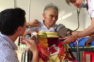 Từ BV trung ương về để 'chờ chết', tuyến huyện cứu sống