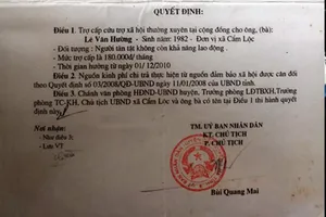 Đền bù sai cho người tàn tật, cấn trừ tiền trợ cấp hằng tháng 