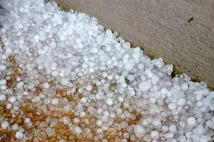 Mưa đá, lốc xoáy xuất hiện tại vùng biên giới Nghệ An