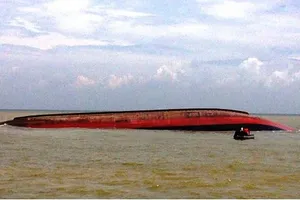 Chìm tàu cá, 9 thuyền viên mất tích