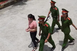 Người mẹ bán con gái sơ sinh để lấy 32 triệu đồng 