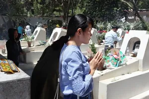 Trúng hàng chục gói thầu quà thắp hương bằng với giá mời thầu