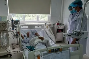 132 bệnh nhân chuyển viện khẩn, nghi máy chạy thận hỏng