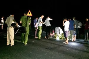 Khởi tố tài xế đi du lịch bằng xe 7 chỗ tông chết 3 trẻ em