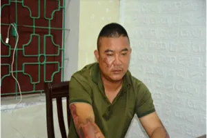 Tưới xăng đốt nhà bạn gái, làm bỏng 5 người