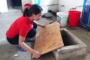 Khởi tố người đổ thuốc độc xuống giếng nước hàng xóm 