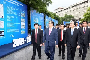 Phó thủ tướng trao huân chương Lao động cho Trường ĐH Vinh