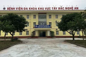 2 bé song sinh tử vong sau tiêm vaccine, chưa dám cho mẹ biết