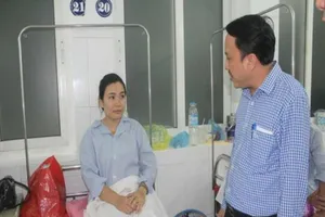 Phạt tù kẻ đến bệnh viện gây rối, bóp cổ điều dưỡng 