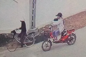 Thực nghiệm hiện trường vụ bà nội nghi sát hại cháu 11 tuổi 