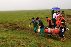 Thấy người chết, dân báo công an thì thi thể trôi mất