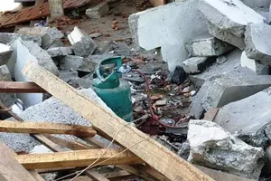 Nổ lớn sập nhà, 3 người thương vong 