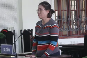 Y án 5 năm tù cho nữ bị cáo 'đưa người sang Anh'