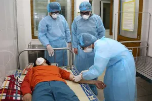 Cách ly 1 người đàn ông đi xe đạp từ Trung Quốc đến Hà Tĩnh 