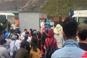 Hà Tĩnh cấm tụ tập trên 20 người từ ngày 27-3 