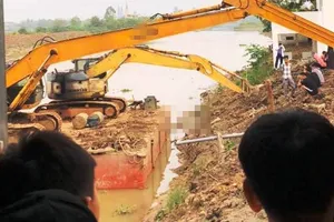 Phát hiện cô gái 17 tuổi tử vong ở kênh