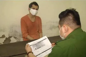 Tạm giữ hình sự người đăng tin sai về COVID-19