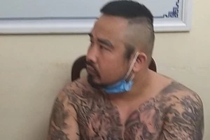 Bắt kẻ giết người rồi xăm mình trốn truy nã suốt 11 năm 