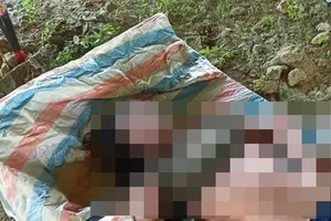 Phát hiện thi thể 1 phụ nữ đeo dây chuyền vàng trôi trên kênh 