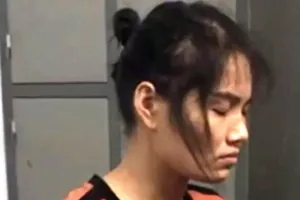 Bắt người mẹ nghi đánh con 18 tháng tuổi tử vong