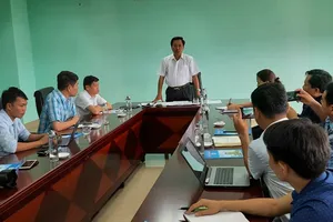 Sếp, nhân viên bị đình chỉ công tác vì 'tiền điện tăng 30 lần'