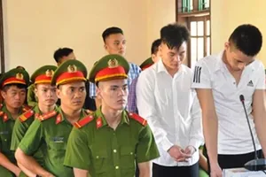 Vụ 321 bánh heroin quấn quanh xe hơi: Tử hình 4 bị cáo 