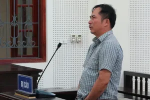 Tự phong phó giám đốc lừa 6 người lấy 800 triệu mua xe hơi