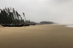 Thi thể 1 nam thanh niên dạt vào bờ biển