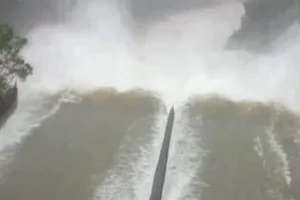 Từ sáng 26-10, tăng lượng xả lũ hồ Kẻ Gỗ lên 300- 400m3/s 