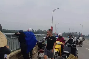 Tìm được thi thể nạn nhân nhảy sông Hiếu ở Nghệ An