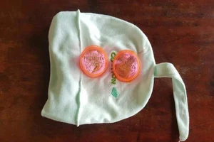 Phát hiện 2 chỉ vàng trong đồ cũ cứu trợ, tìm người trả lại 