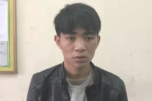 Công an tìm người bị mất tiền đặt cọc khi mua iPhone giả