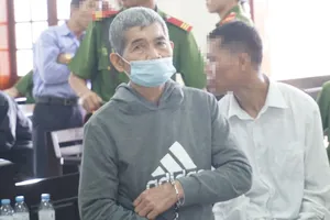 Ông già 70 hiếp dâm 2 bé gái 8 tuổi bị phạt 18 năm tù 