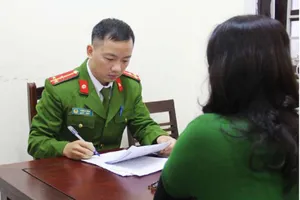 Nữ giáo viên nghe điện thoại của 'Bộ Công an' mất hơn tỉ đồng 