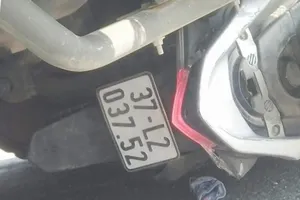 Nghệ An: Người phụ nữ đi xe máy tử vong dưới gầm xe tải