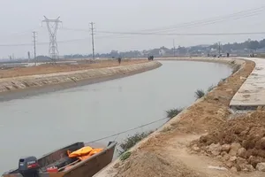  Đóng cống, ngăn sông tìm học sinh đuối nước