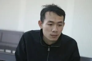 Đưa người ra nước ngoài trái phép ‘mùa COVID-19’: 1 năm tù 