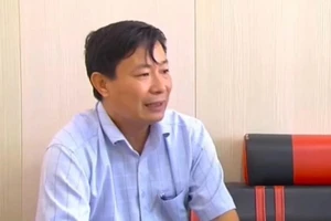 Vụ 'bán đứng' rừng phòng hộ: Khởi tố, bắt tạm giam 2 cán bộ