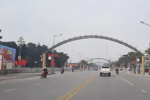 TP Vinh yên bình, vắng xe người trên đường ngày mùng 1 Tết 