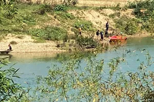 Vớt được thi thể một hiệu trưởng trên sông Lam 