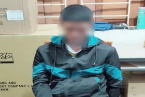 Tạm giữ kẻ vào nhà vệ sinh trường học hiếp dâm trẻ em 