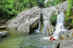 Thác Liếp ở xã Thanh Sơn, huyện Thanh Chương, tỉnh Nghệ An. 