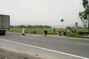 Camera quay cảnh cụ ông 90 tuổi bị nạn trên QL1A