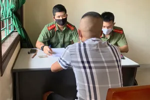 Bị công an triệu tập vì tung tin sai về COVID-19 ở Nghệ An