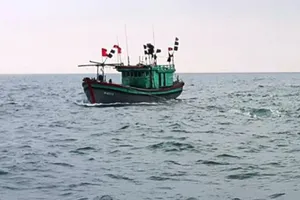 Phát hiện 1 tàu cá không có người lênh đênh trên biển 