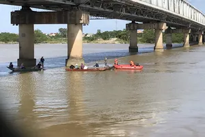 Tìm thấy thi thể cô gái mất tích trên sông Lam