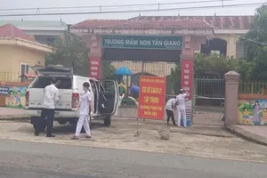 Hà Tĩnh ghi nhận 11 người mắc COVID-19, phong tỏa tạm thời 1 nhà máy