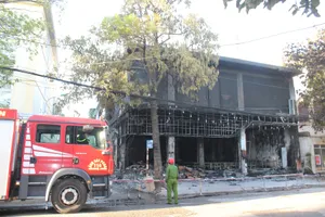 Thai phụ và 5 người thiệt mạng trong đám cháy tại 1 phòng trà